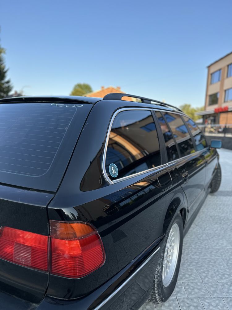 BMW E39 m50b20.
