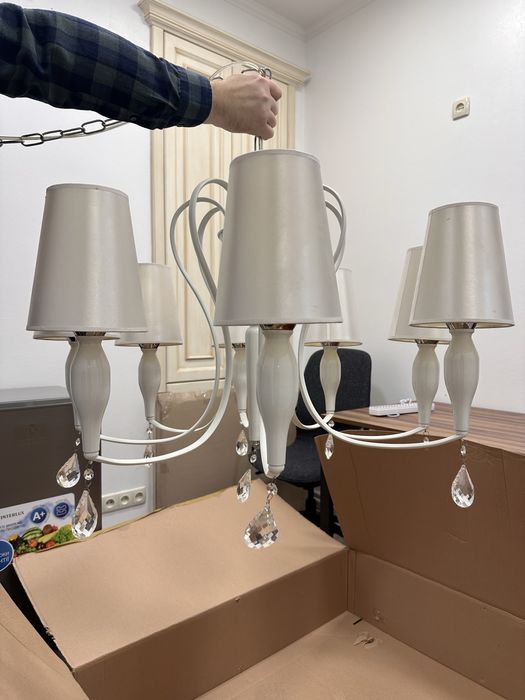 Люстра с абажурами + 11 светильников