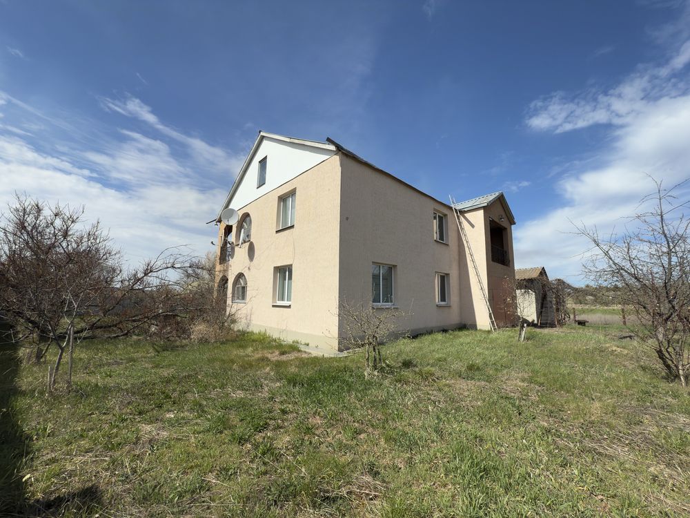 Продаж просторого будинку м.Городище