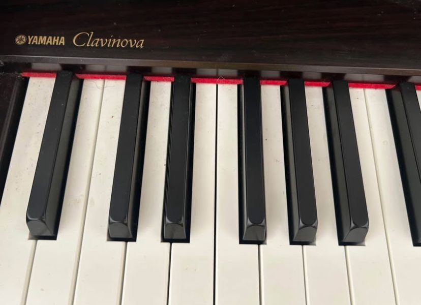 Pianino YAMAHA Clavinova CLP 240