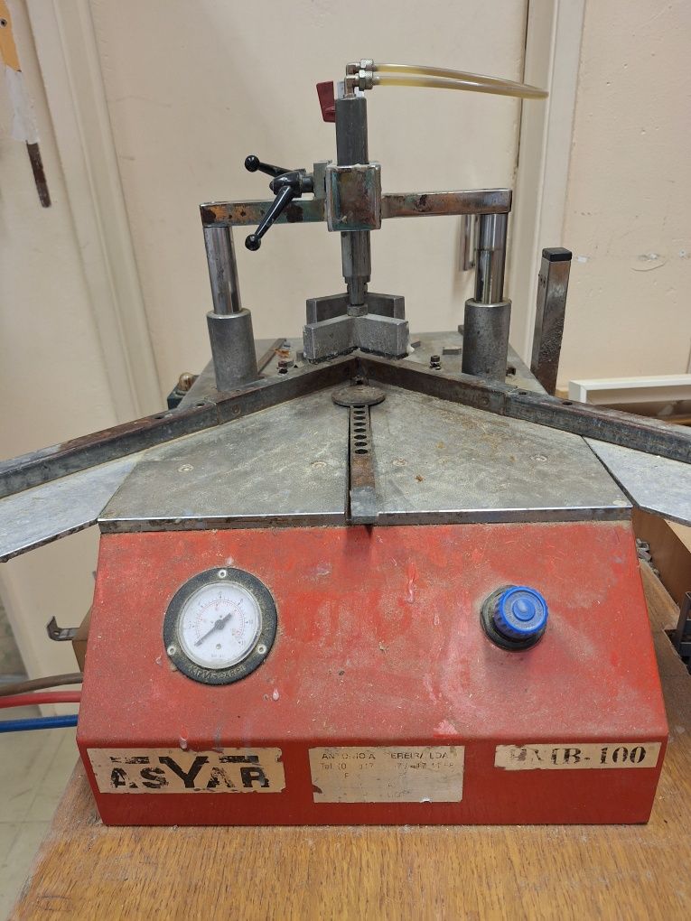Maquina de agrapar