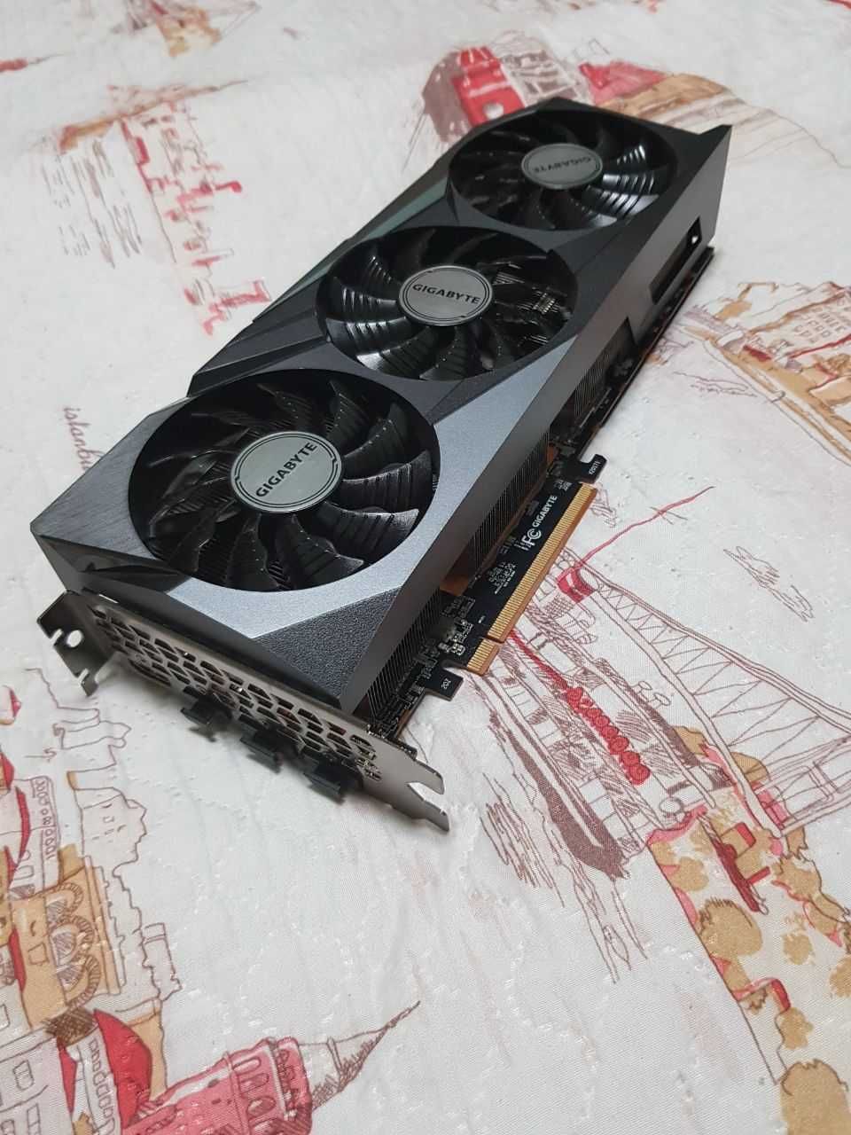 GIGABYTE RADEON RX 6900 GDDR6 (256bit)
16 GB SAMSUNG - 1 шт.