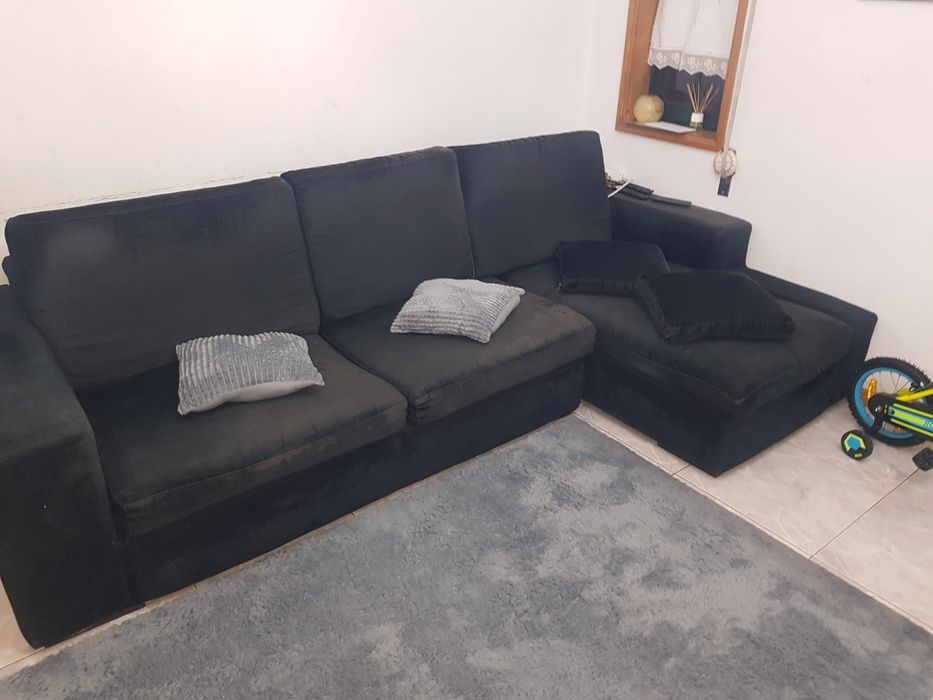 Sofa preto chaise longue