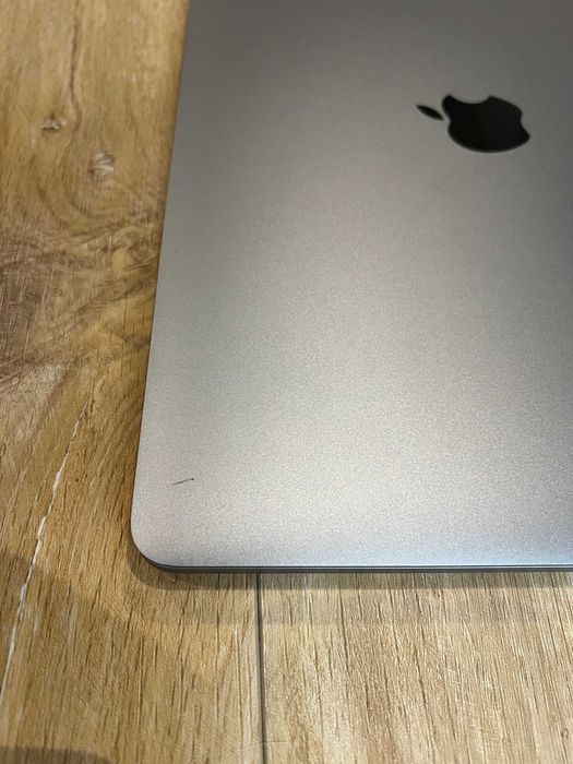 Macbook Pro A2289 i5 / 8 GB / 256 GB / 279 cykli
