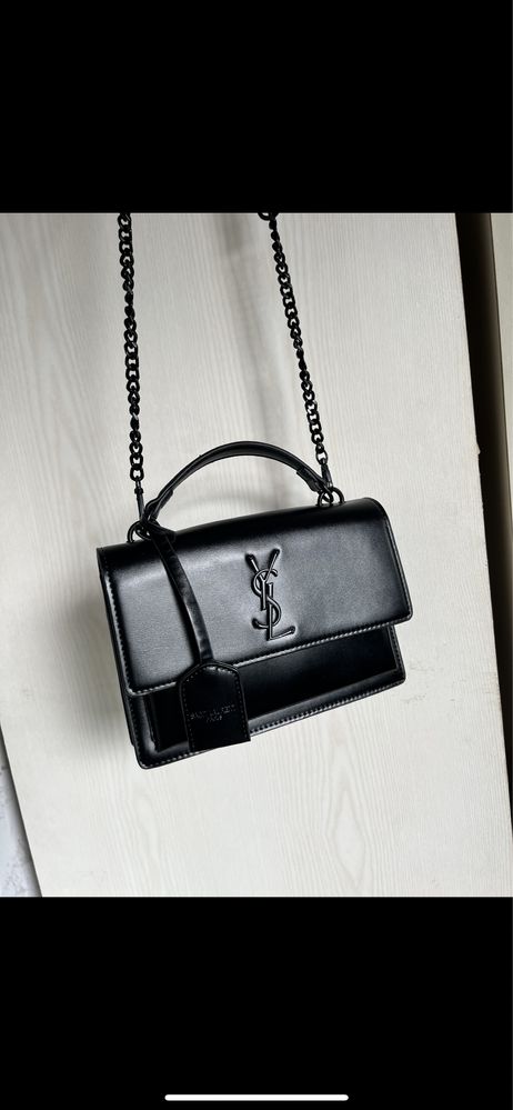 Шкіряна жіноча сумка Yves Saint Laurent