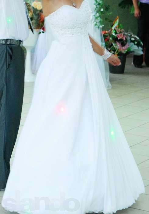 Продам свадебное платье недорого!