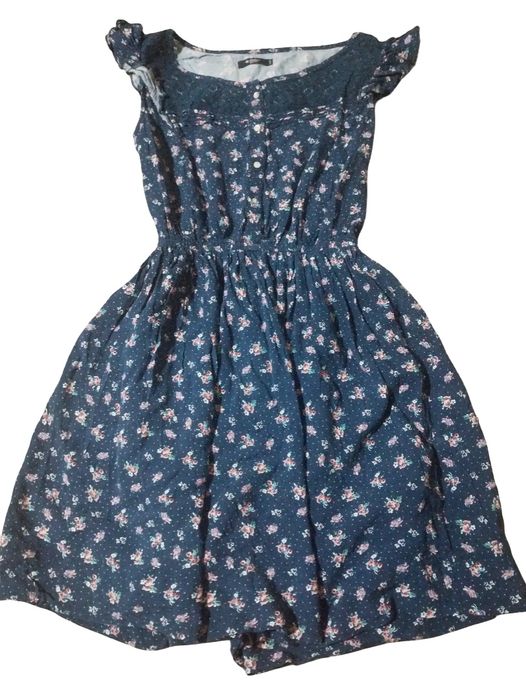 Жіноча сукня гарна