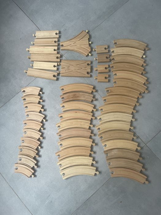 Деревʼяні дорога з паровозиками Томас та його друзі в гарному стані