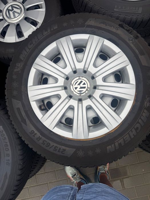 VW Tiguan 4szt.215/65/16.Bieżnik-8mmZimowe.5x112.ET33