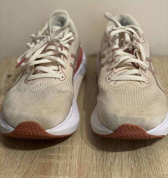 Чоловічі бігові кросівки