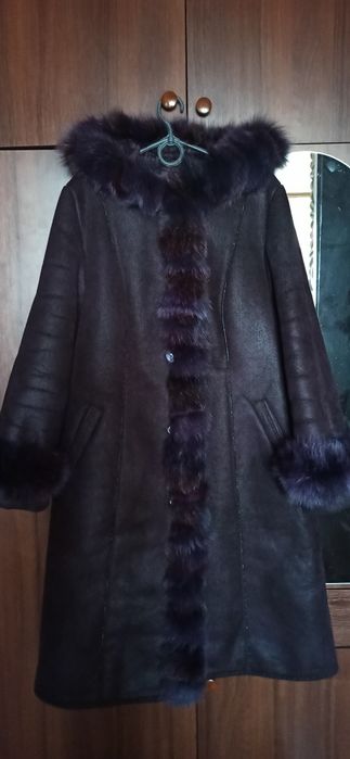 Продам  натуральную женскую дубленку.