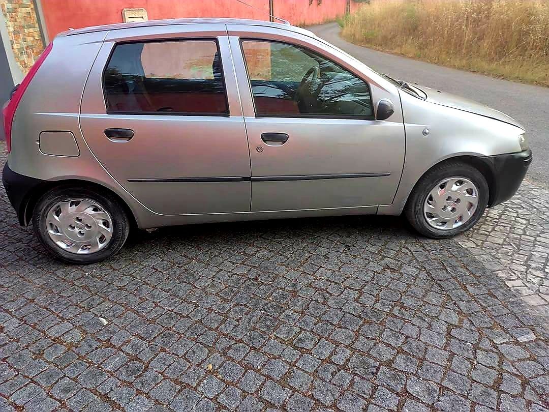 Fiat punto 1.2.     ano: 2000