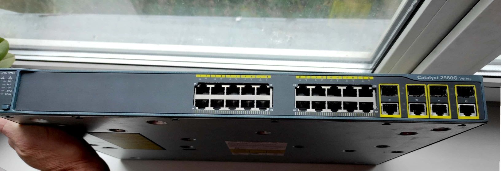 Комутатор Cisco WS-C2960G-24TC-L V03