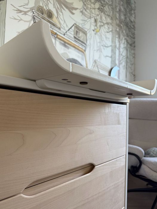 Łóżeczko niemowlęce, komoda, przewijak -  komplet