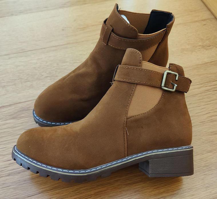 Botas rasteiras castanho