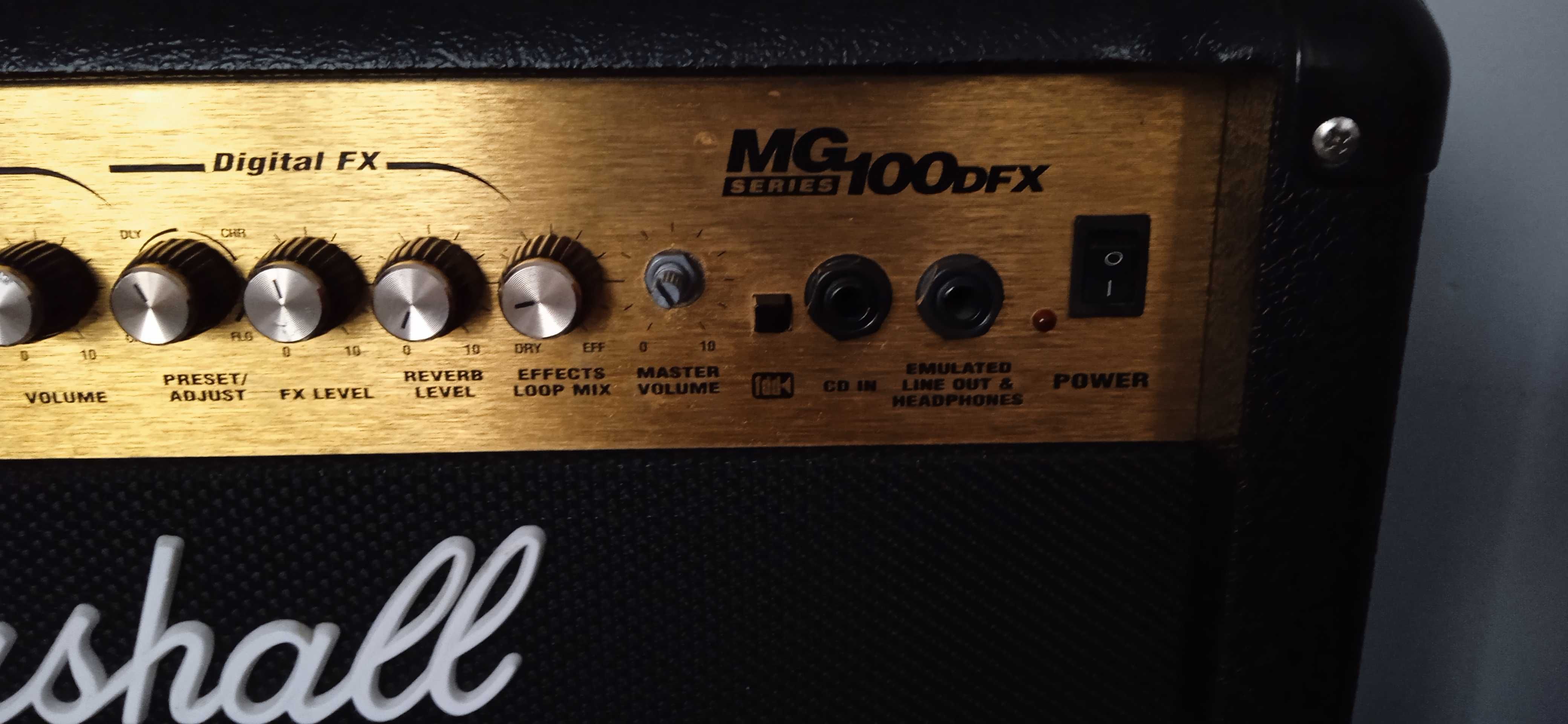 Marshall MG100HDFX  + footswitch