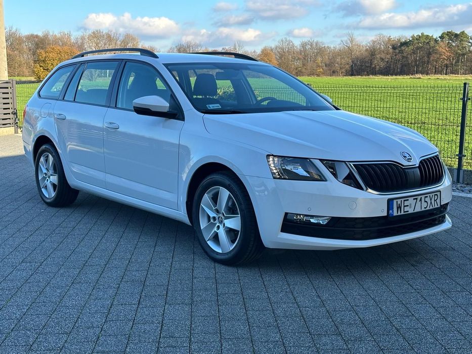 Skoda Octavia 115KM Bezwypadkowa LED NoweTarcze i Opony SalonPL SerwisASO VAT23%