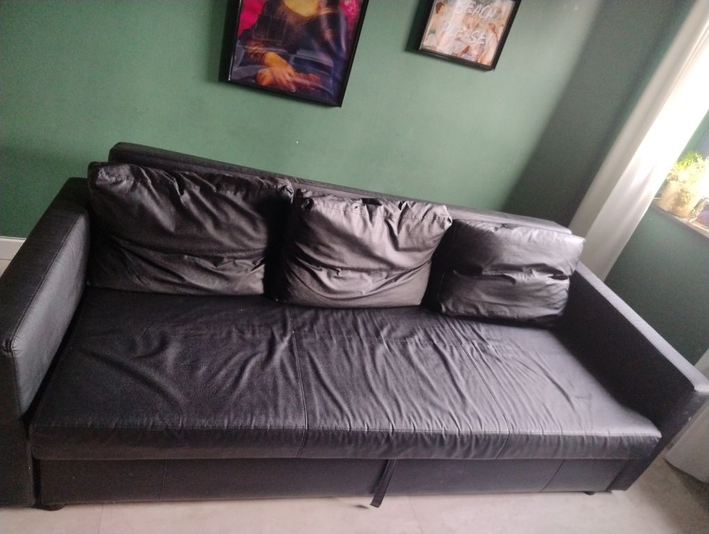 Kanapa Ikea rozkładana czarna skórzana FRIHETEN