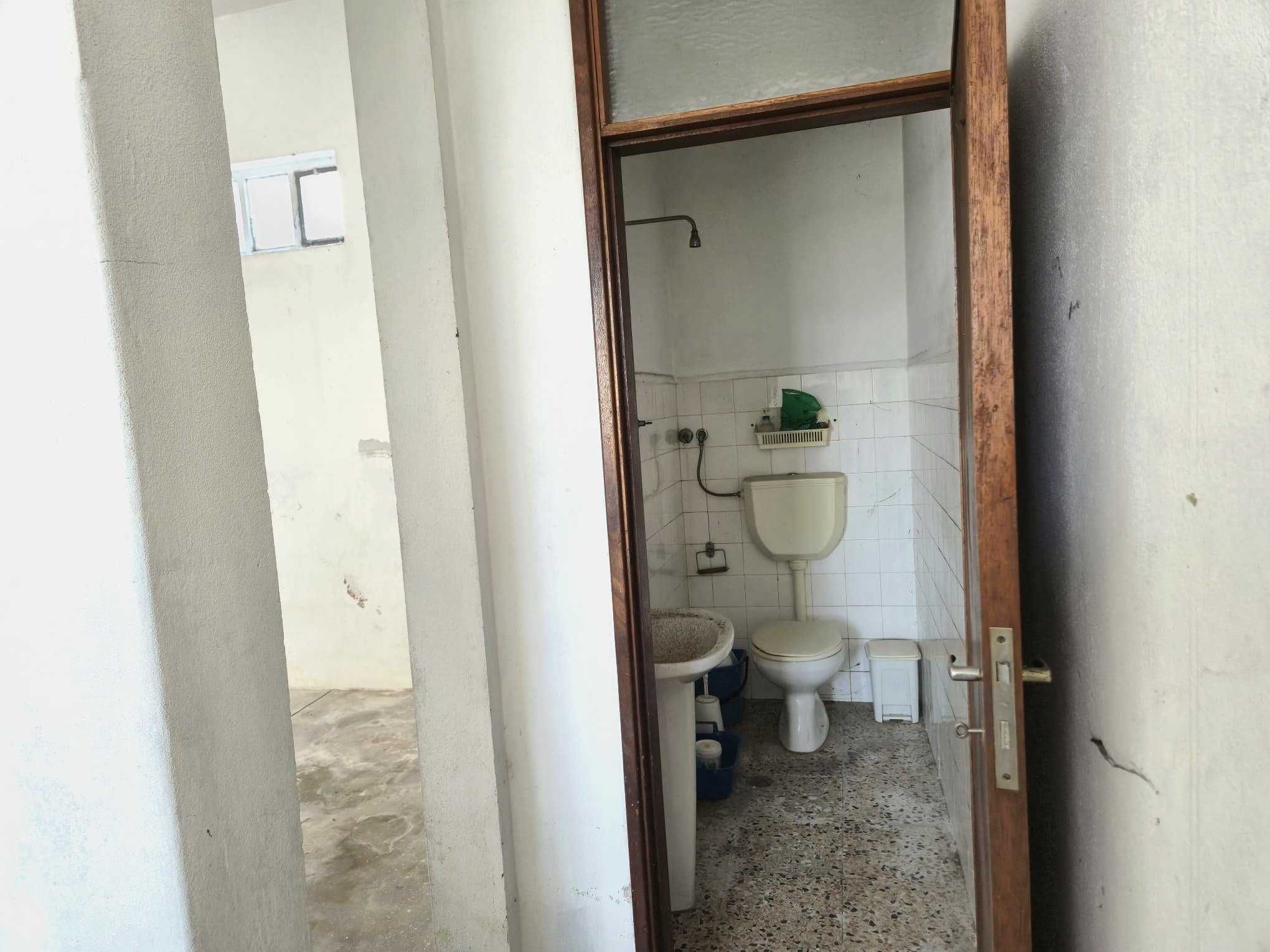 Armazém com Afetação Industrial - Potencial para Conversão em T2