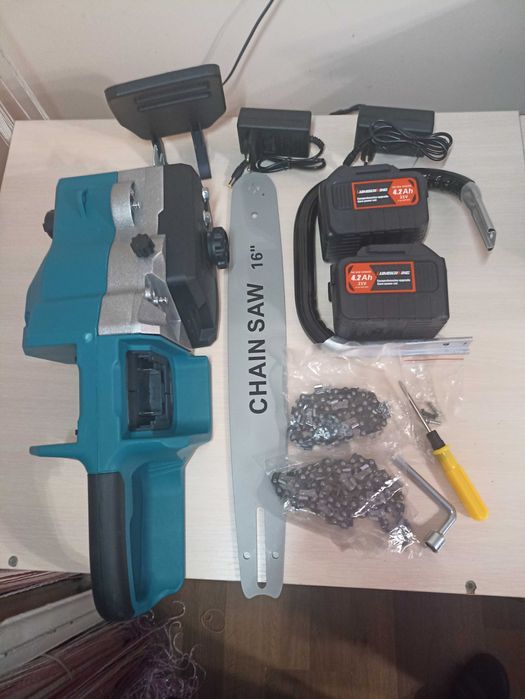 Акумуляторна пила Makita Duc 355 z