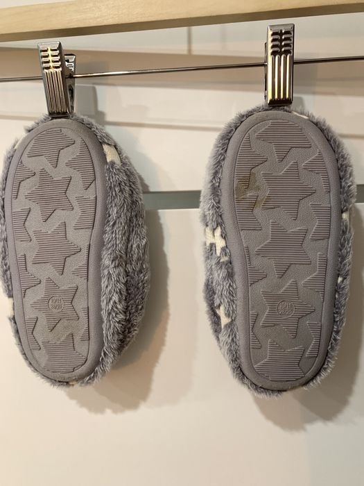 Nowe kapcie dla dziewczynki  28/29