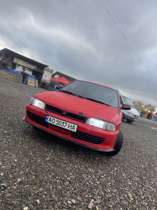 Продам Mitsubishi Lanser 5