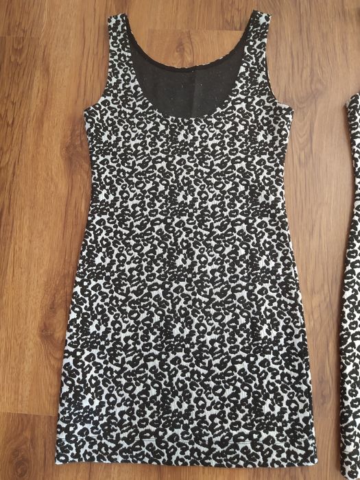 Sukienka S na ramiączkach H&M biało czarna