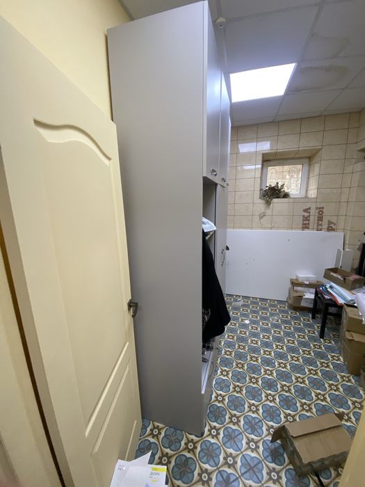 Продам вмістку шафу стан:майже нова.