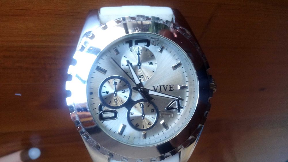 Relógio VIVE de senhora desportivo Com 6 braceletes de cor diferentes