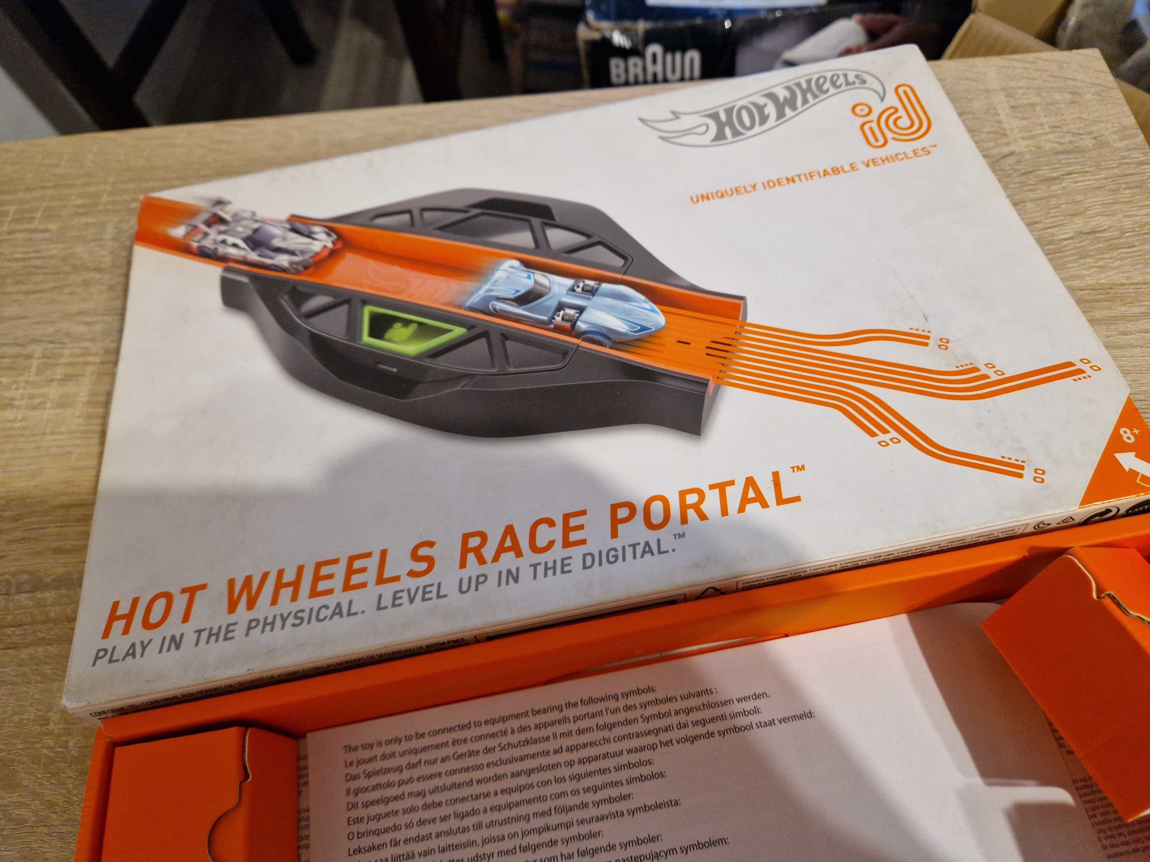 Portal Hot Wheels do toru samochodowego