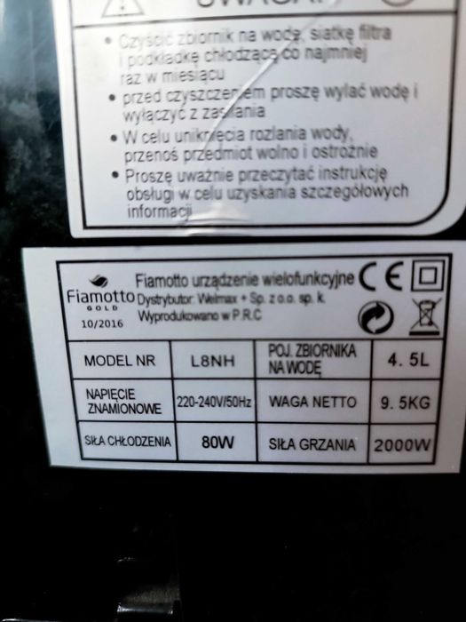 Przenośny grzejnik z funkcją kominka, klimatyzacji oraz jonizacji.