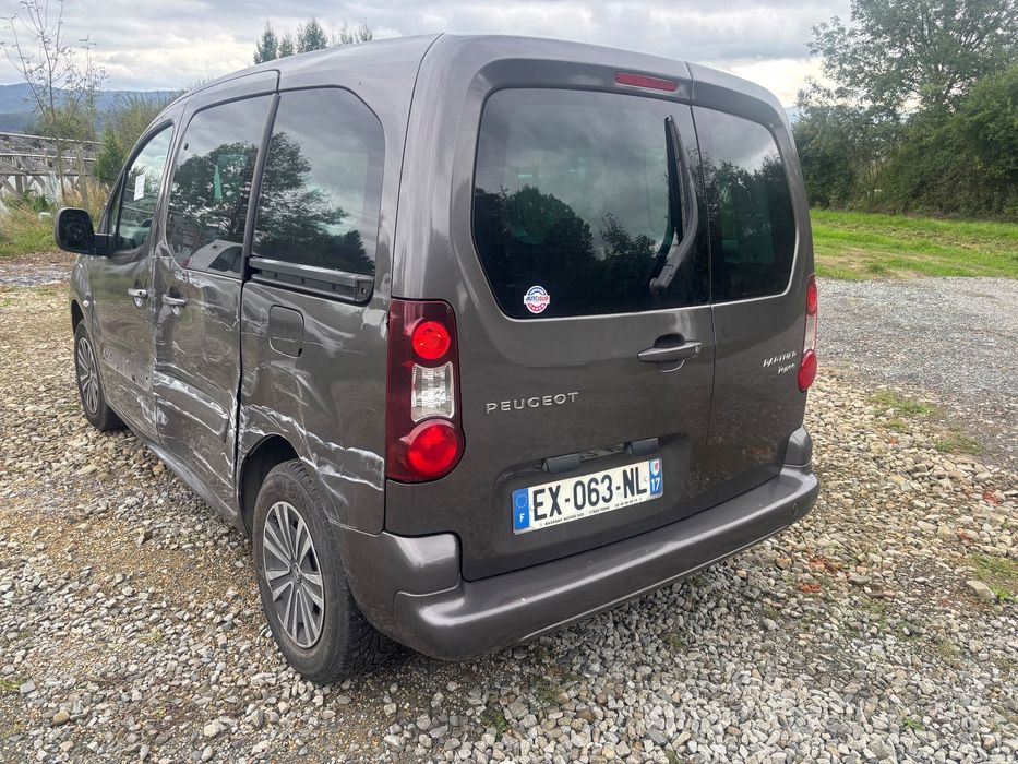 Peugeot Partner 128 tys km Duży wyświetlacz elektryczne szyby