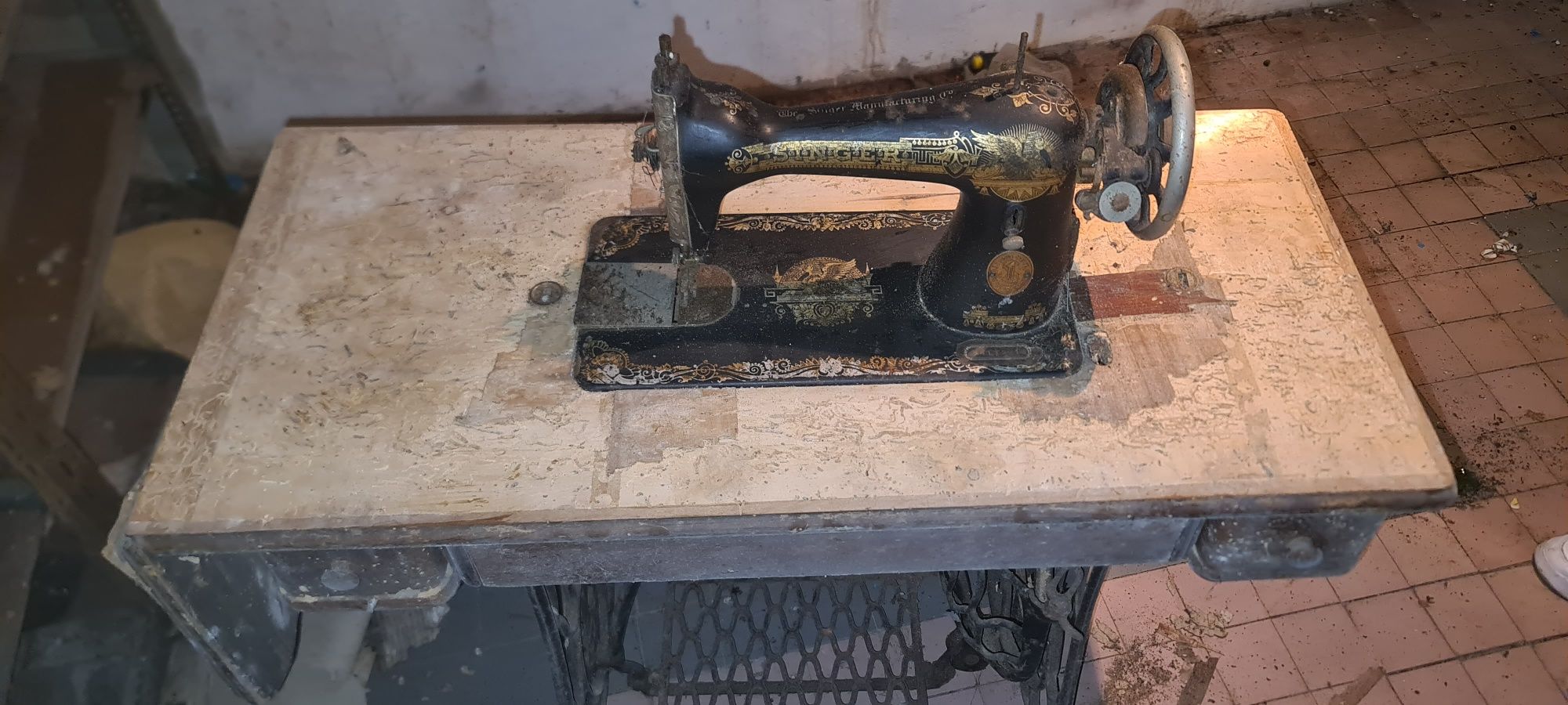 Maquina costura singer antiga
