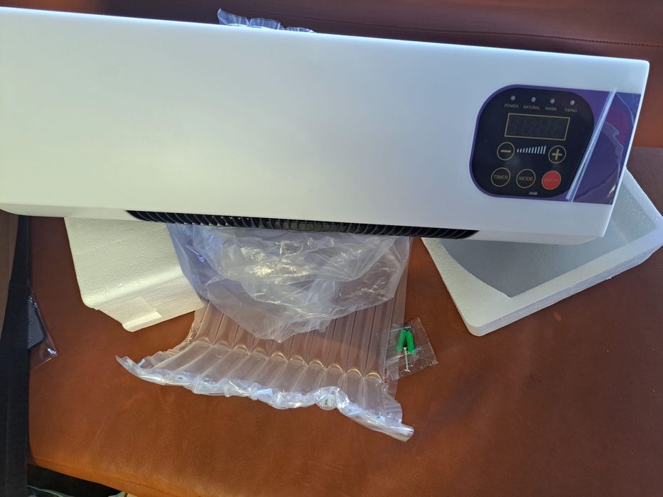 Nagrzewnica z pilotem 200 W do powieszenia