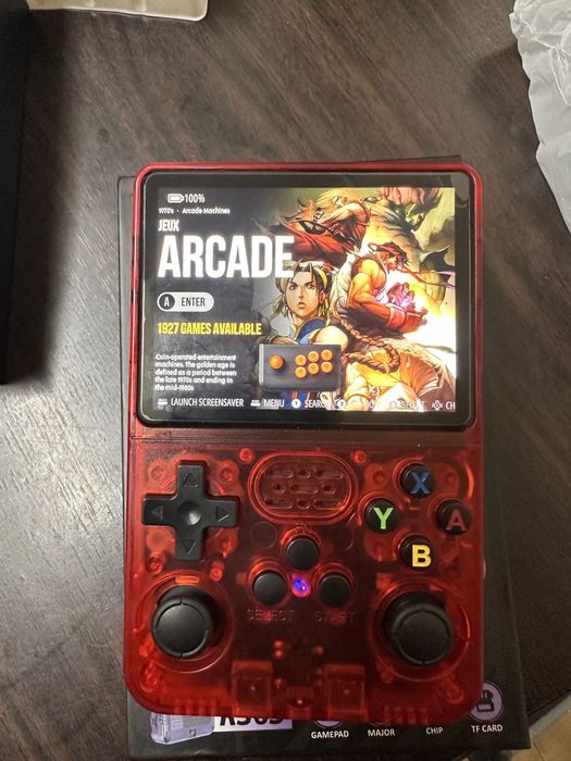 Consola portatil com jogos