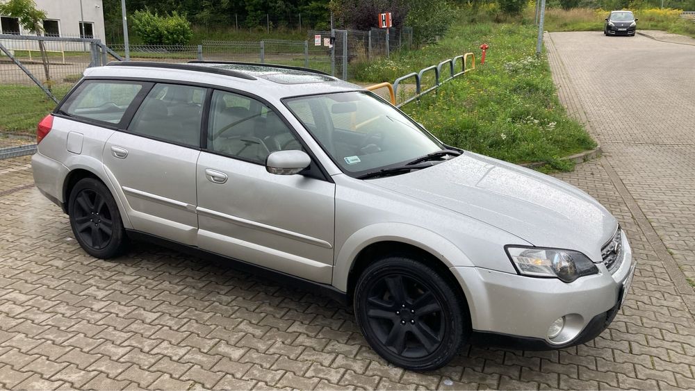 Subaru Outback 3.0 benzyna 4x4 ZAMIANA
