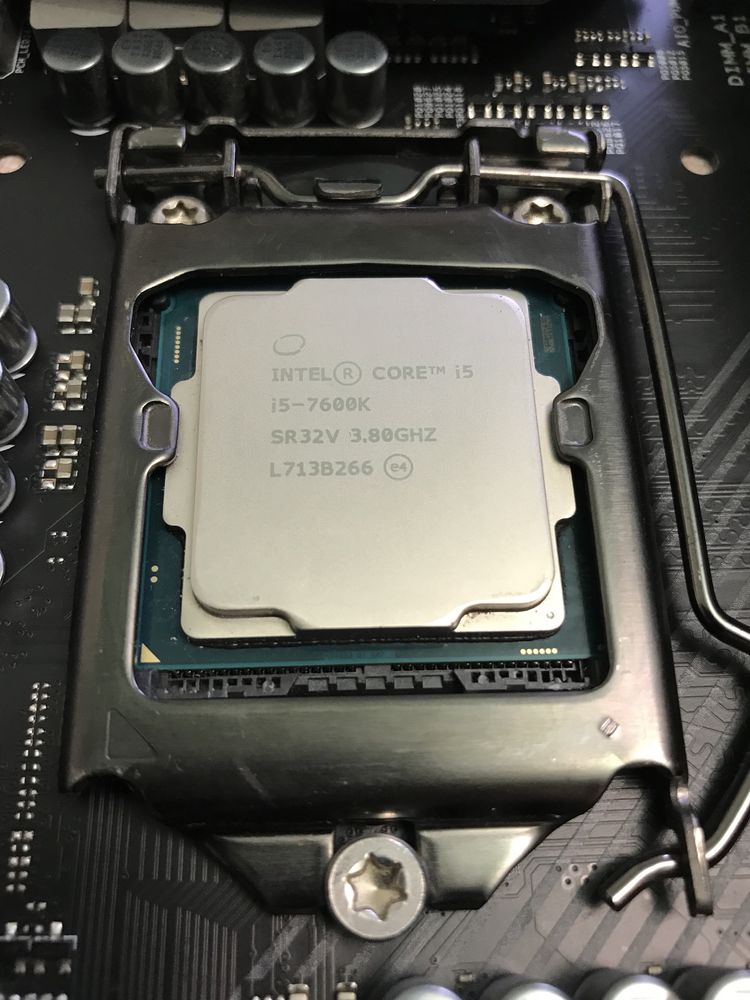 Комплект Asus ROG MAXIMUS IX APEX (s1151,Z270)+Intel i5-7600k+DDR4 8Gb