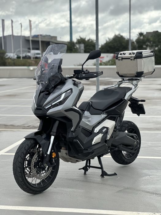 HONDA X-ADV 750 - Como Nova, C/ Topcase!