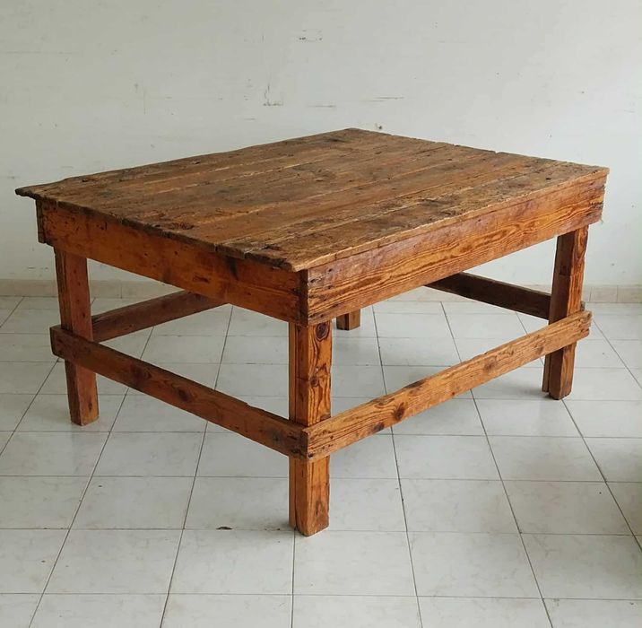 Antiga Mesa (Ilha) de Trabalho Caprichosamente RESTAURADA