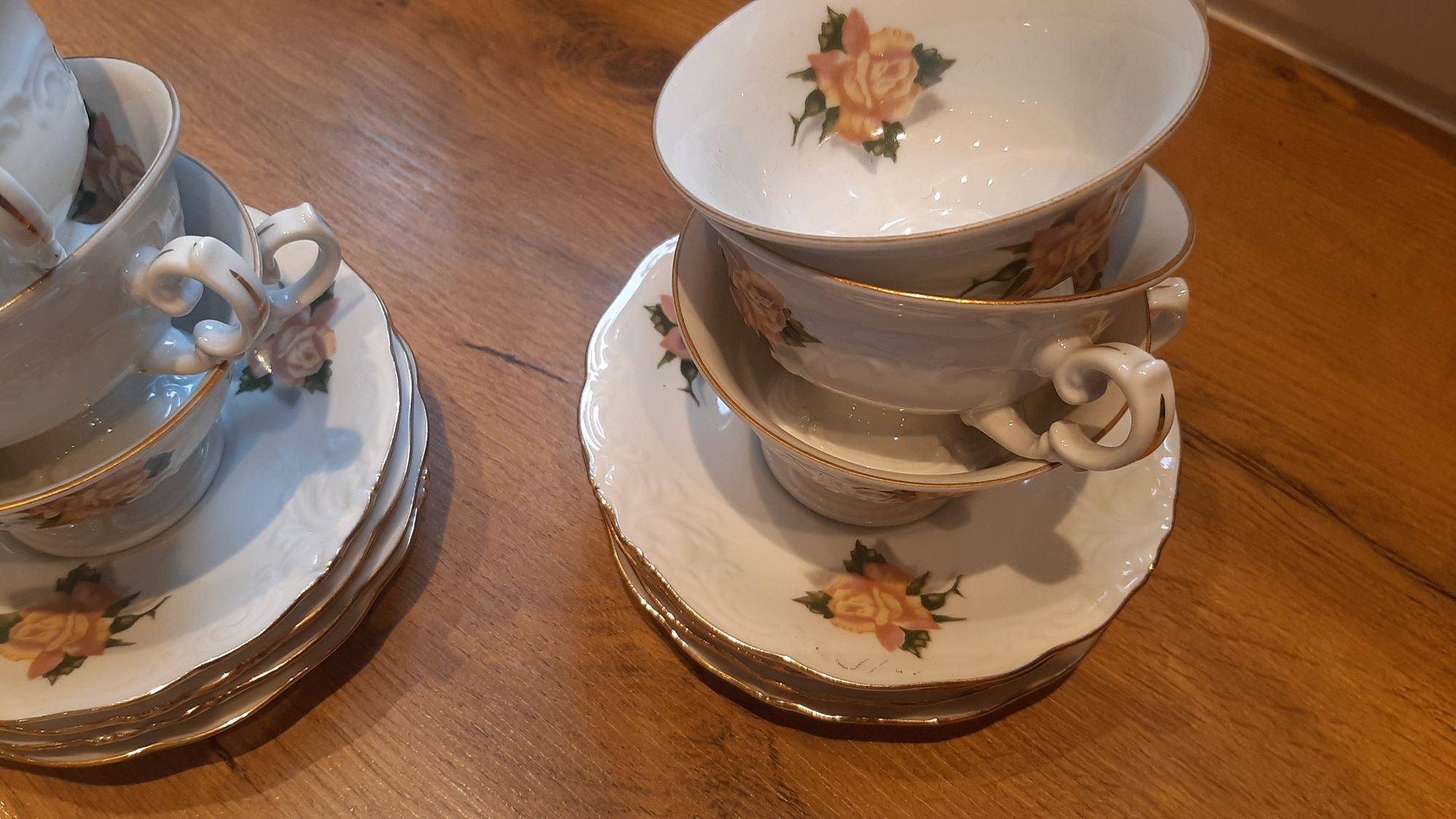Zestaw filiżanek Porcelana Wałbrzych, polecam