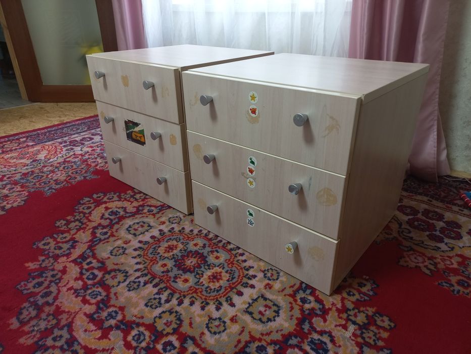 Продам прикроватні тумби