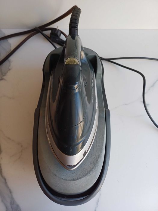 Ferro de engomar caldeira Clatronic 2400W