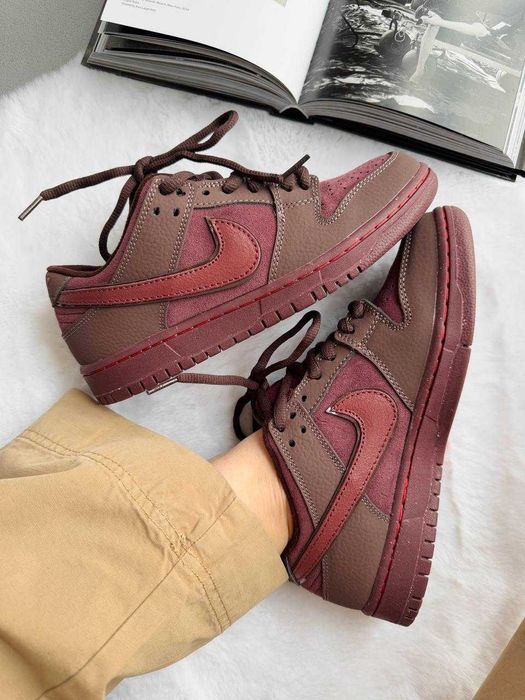 Nike Sb Dunk Low City Of Love Burgundy
