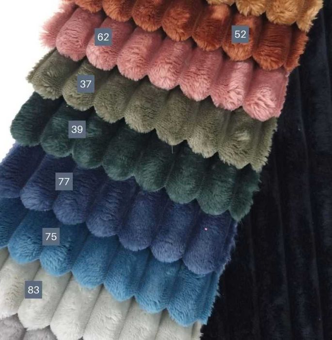 Rozkładana kanapa z materacem bonell – komfort i styl