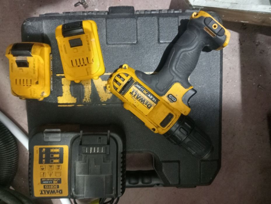 Kit Aparafusadora DeWalt XR Li-ion 10.8V