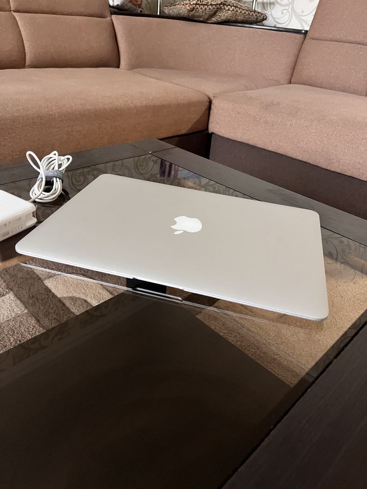 MacBook Air (13-inch, Mid 2013)