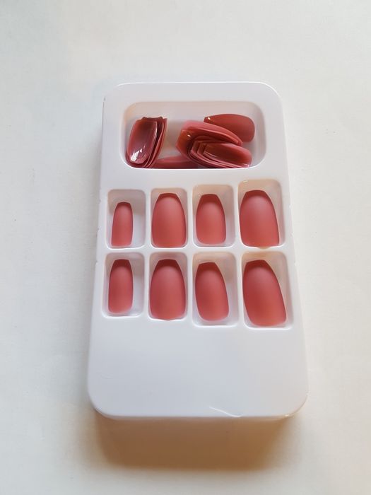 Tipsy na paznokcie różowe