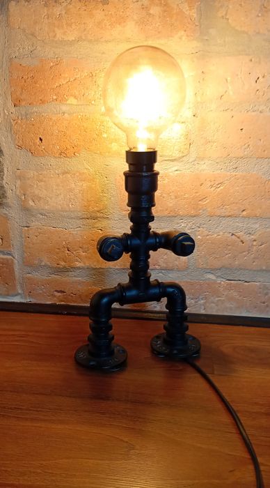 Lampa hydraulika dekoracja