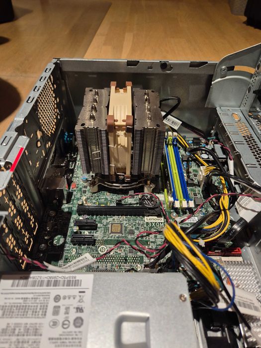 Lenovo Thinkcentre I9-9900