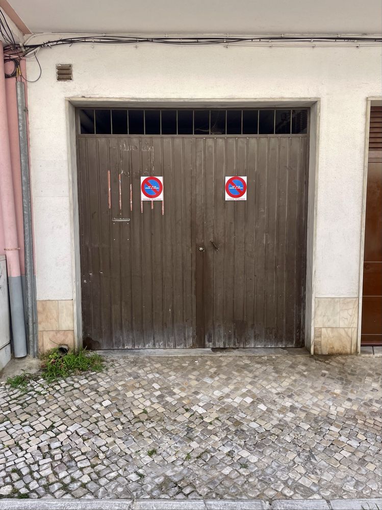 Garagem na R. Padre José Estevens Dias
